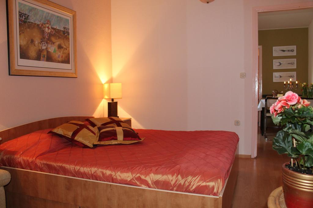 Villa Bougenvilia Tomas Tučepi Esterno foto