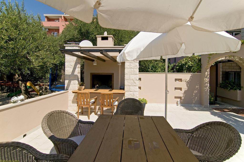Villa Bougenvilia Tomas Tučepi Esterno foto